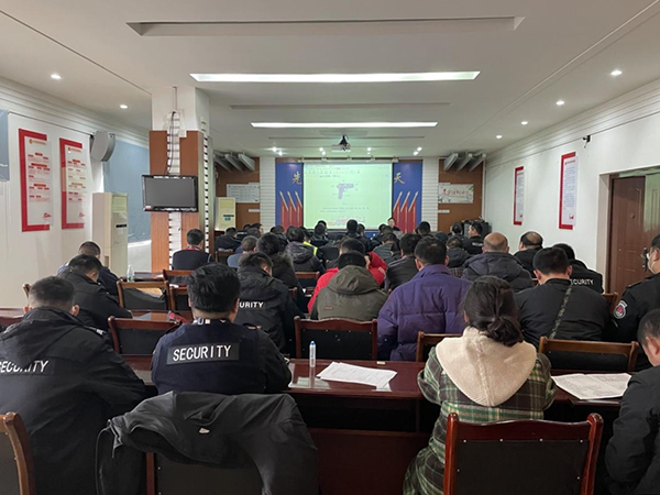 安檢站、消防護衛(wèi)部開展違禁物品檢查培訓.png