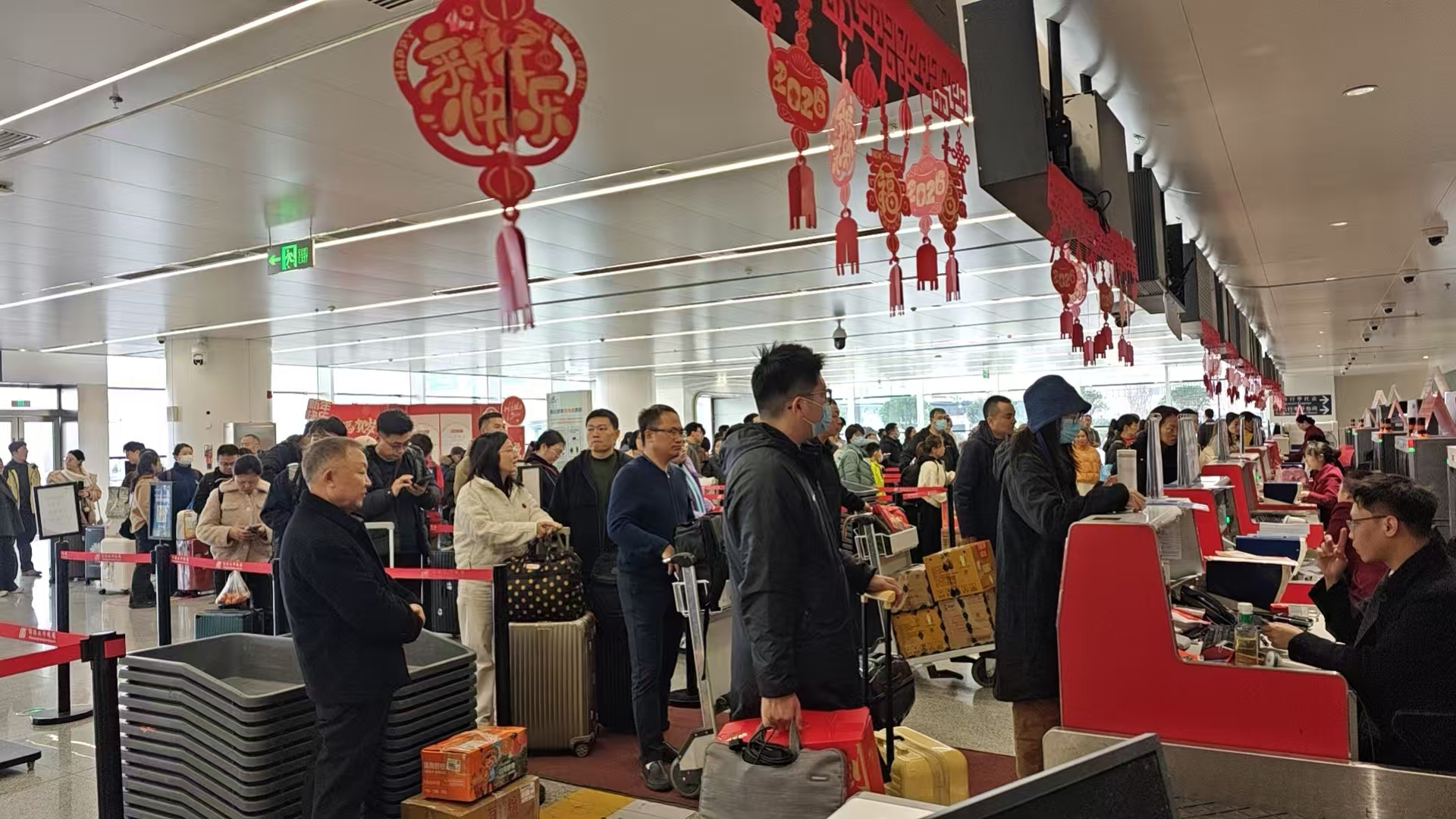 14420人次、單班153人次！綿陽(yáng)機(jī)場(chǎng)創(chuàng)春節(jié)假期單日旅客吞吐量歷史新高